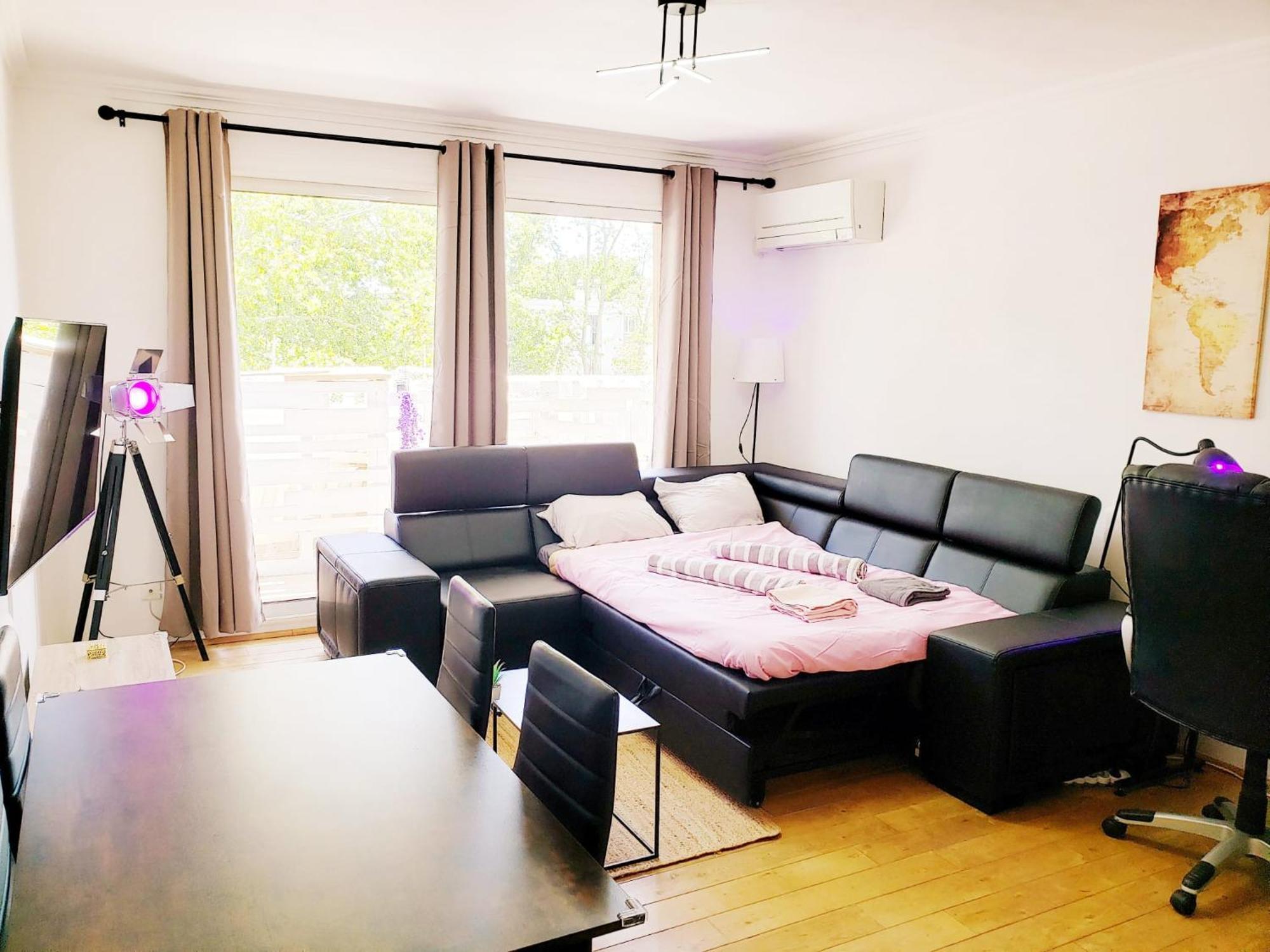 Air Conditioned Residential Suite From 1 To 6 - Bathtubs In Rooms - Self-Arrival - Wifi - Laundry - Parking Avignon Eksteriør billede
